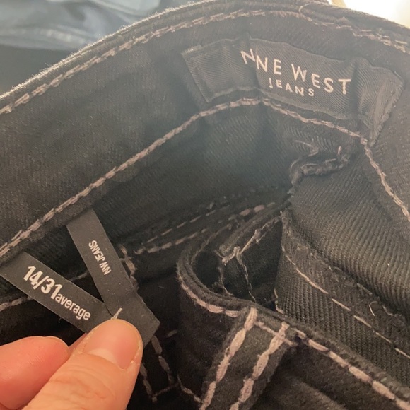 Nine West black jeans size 14, great condition, grey stitching - Picture 2 of 4